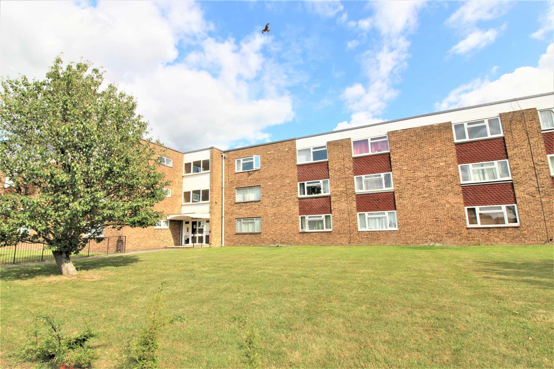 Selwyn Court, Aylesbury, Image 1
