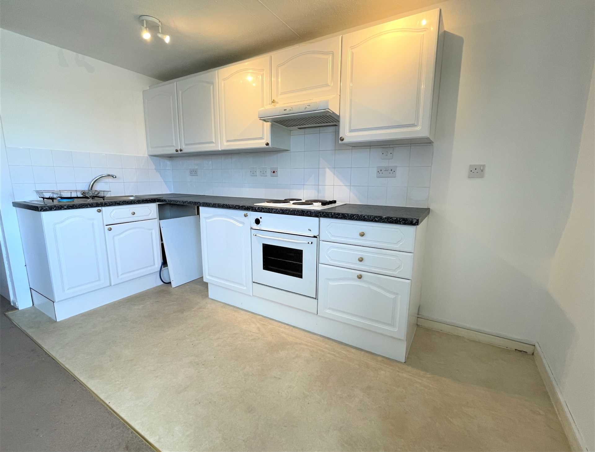 Selwyn Court, Aylesbury, Image 3