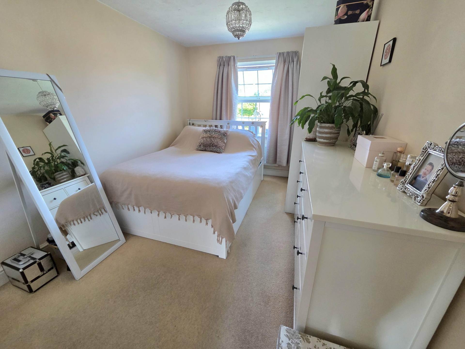 Pottery Court, Fairford Leys, Image 4