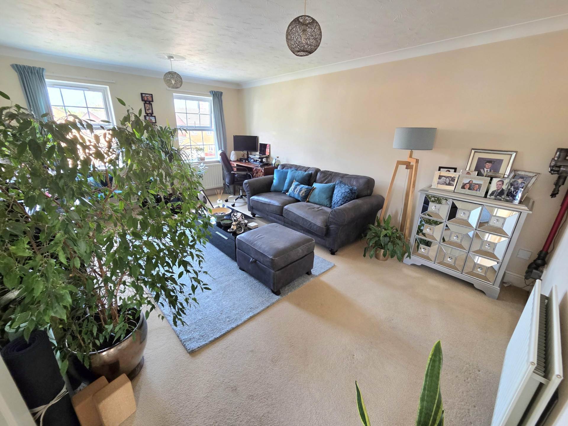 Pottery Court, Fairford Leys, Image 7