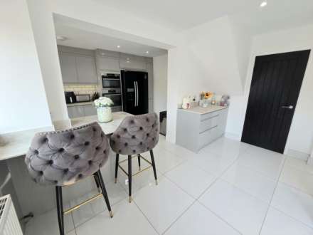Woodside Way, Linslade, Image 10