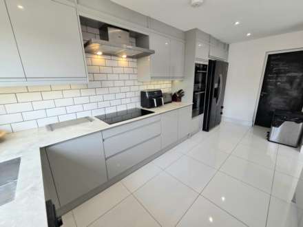 Woodside Way, Linslade, Image 14