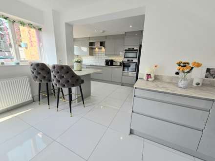 Woodside Way, Linslade, Image 4