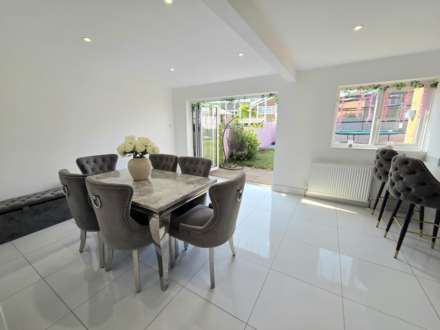 Woodside Way, Linslade, Image 9
