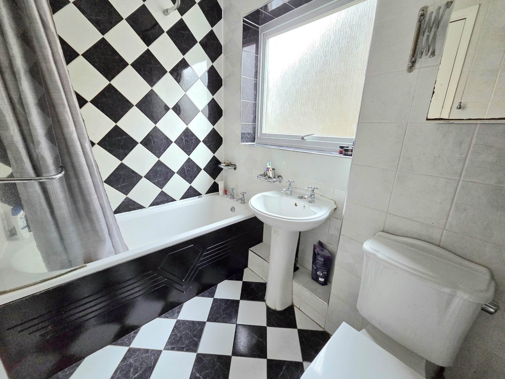Garrett Close, Dunstable, Image 10