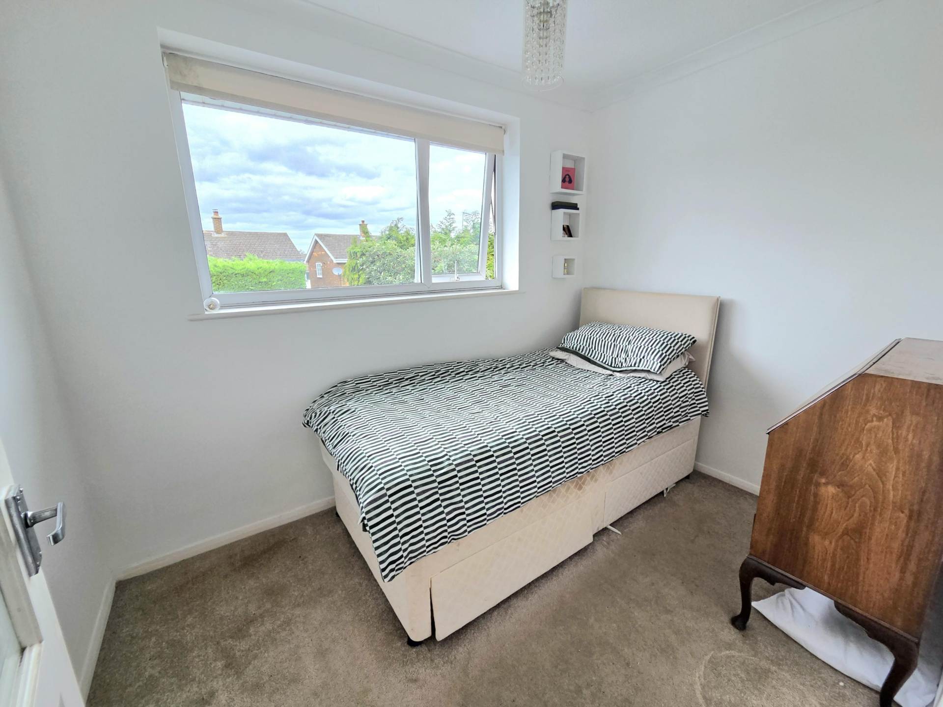 Garrett Close, Dunstable, Image 12