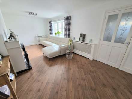 Garrett Close, Dunstable, Image 15