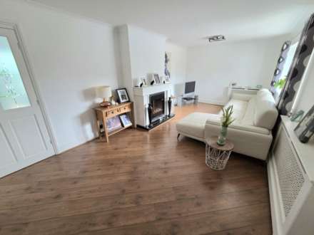 Garrett Close, Dunstable, Image 3