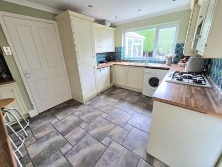Garrett Close, Dunstable, Image 5