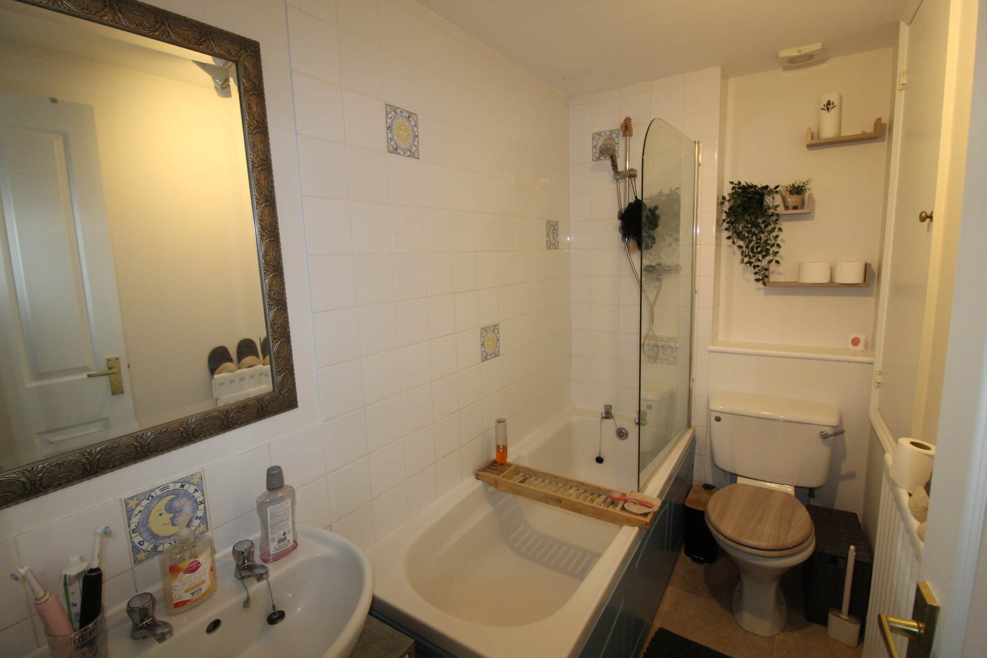 Standfield Close, Aylesbury, Image 4