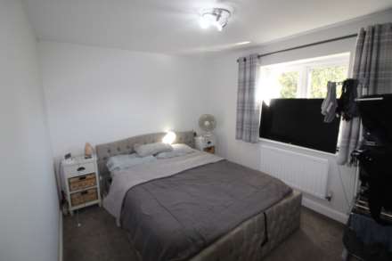 Standfield Close, Aylesbury, Image 5