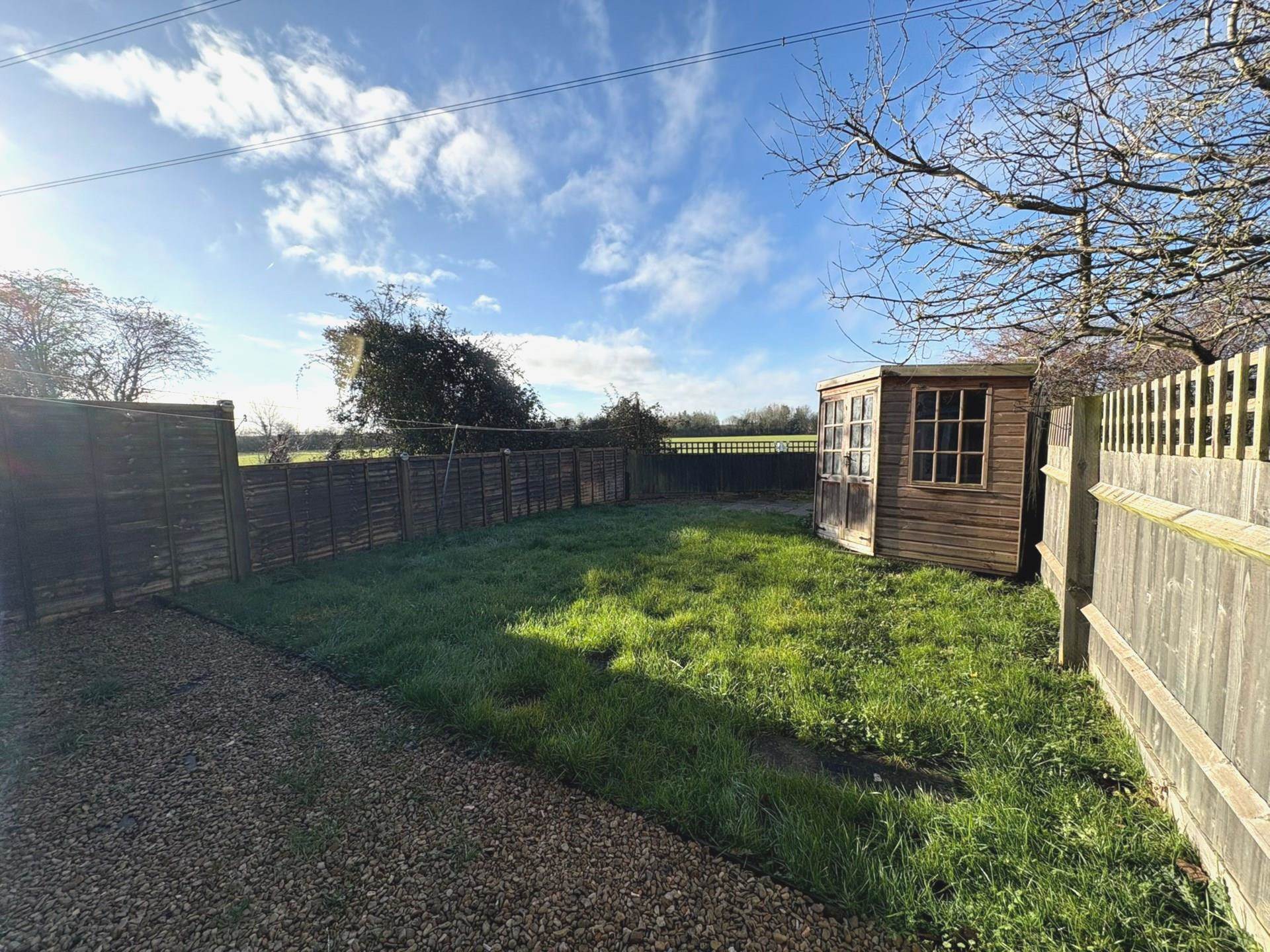 Iris Close, Aylesbury, Image 4