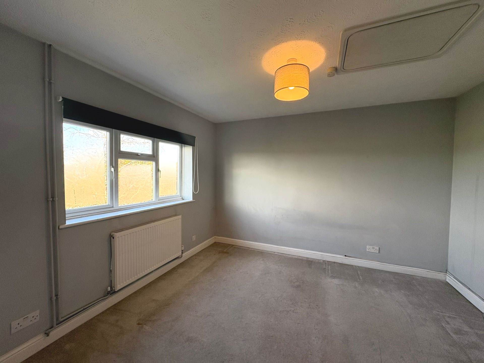 Iris Close, Aylesbury, Image 6