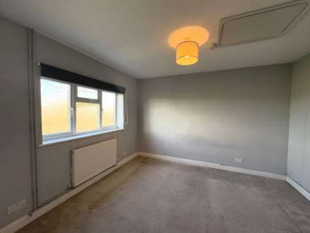 Iris Close, Aylesbury, Image 6