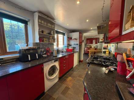 Orchard Way, Wing, Image 2