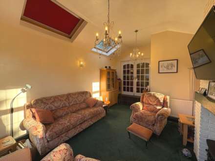 Orchard Way, Wing, Image 8