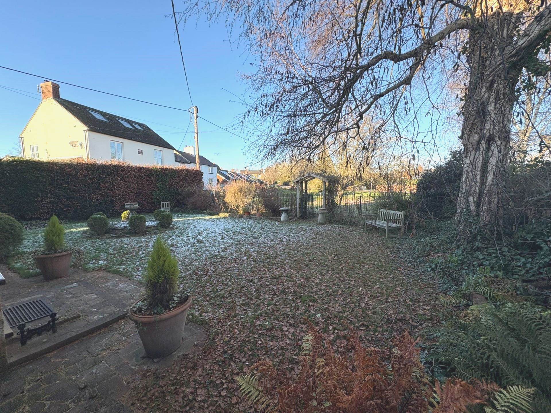 The Green, Stoke Hammond, Image 22