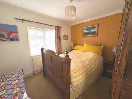 The Green, Stoke Hammond, Image 14