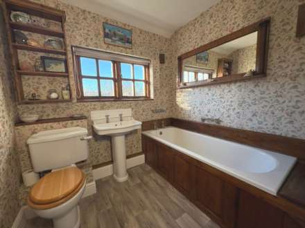 The Green, Stoke Hammond, Image 17