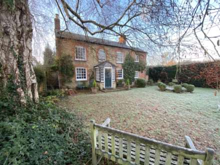 The Green, Stoke Hammond, Image 20