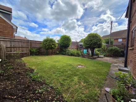 Ashgrove Gardens, Whitchurch, Image 24