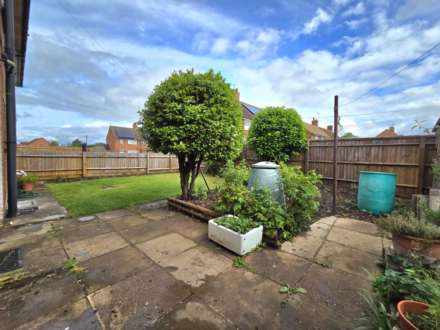 Ashgrove Gardens, Whitchurch, Image 4