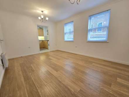 Stafford Keep, Fairford Leys, Image 12