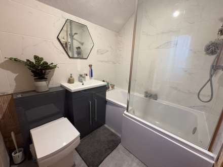 Churchill Avenue, Aylesbury, Image 10