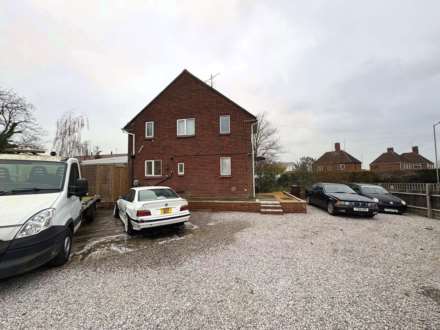 Churchill Avenue, Aylesbury, Image 14