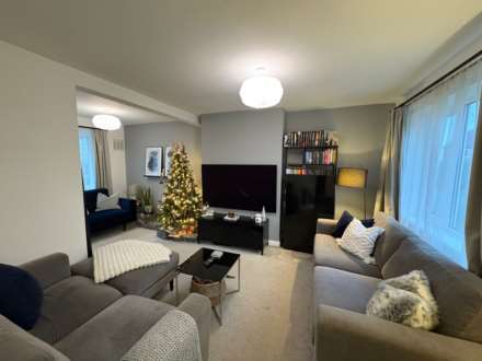 Churchill Avenue, Aylesbury, Image 2