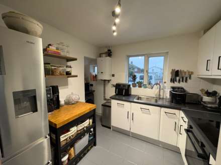 Churchill Avenue, Aylesbury, Image 3