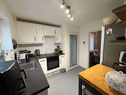 Churchill Avenue, Aylesbury, Image 6