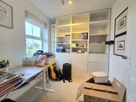 Bobby Road, Aylesbury, Image 19