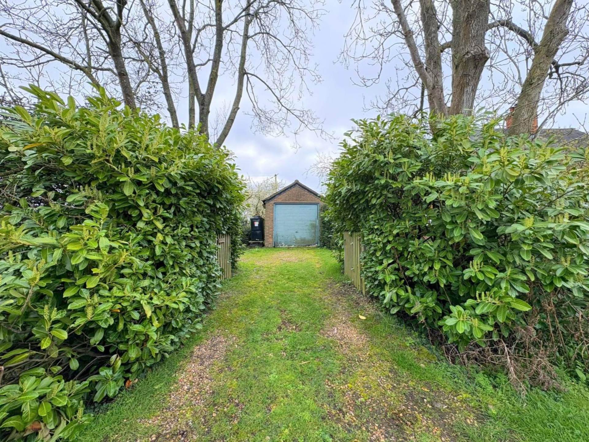 Old School Cottage, Hulcott, Image 11