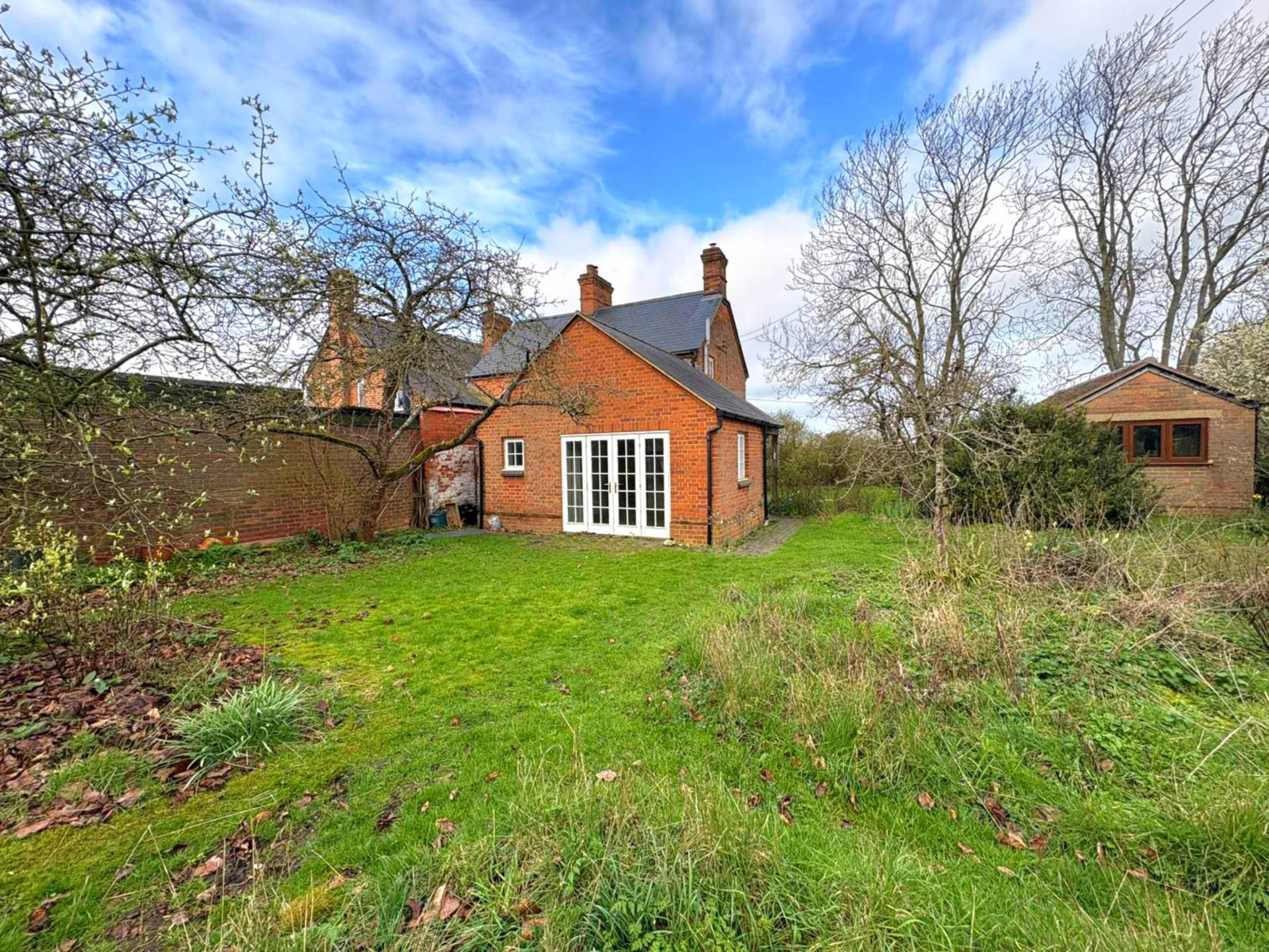 Old School Cottage, Hulcott, Image 12