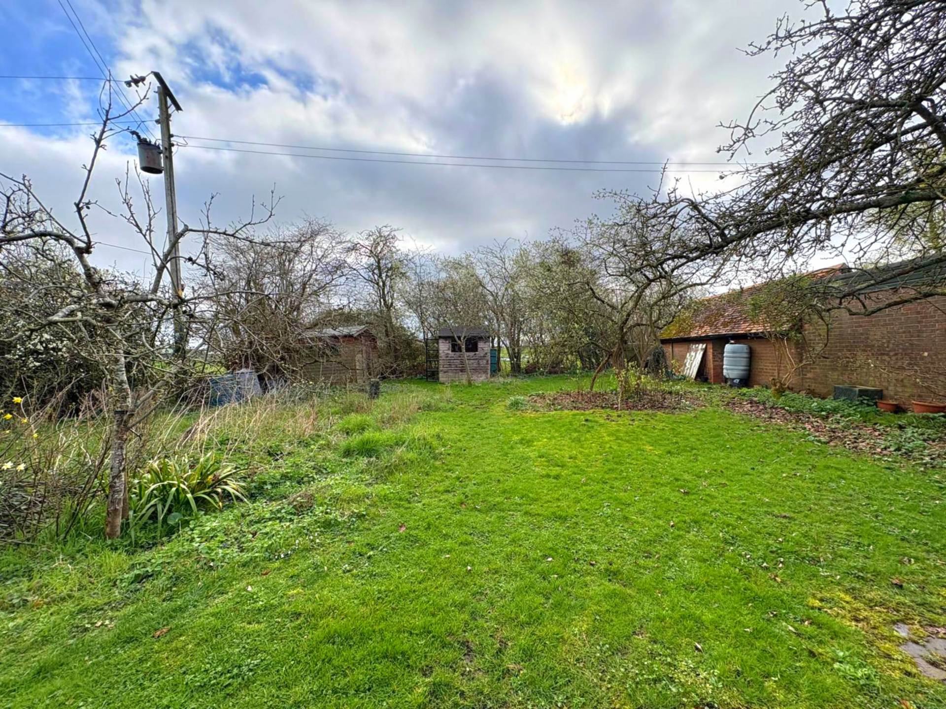 Old School Cottage, Hulcott, Image 23