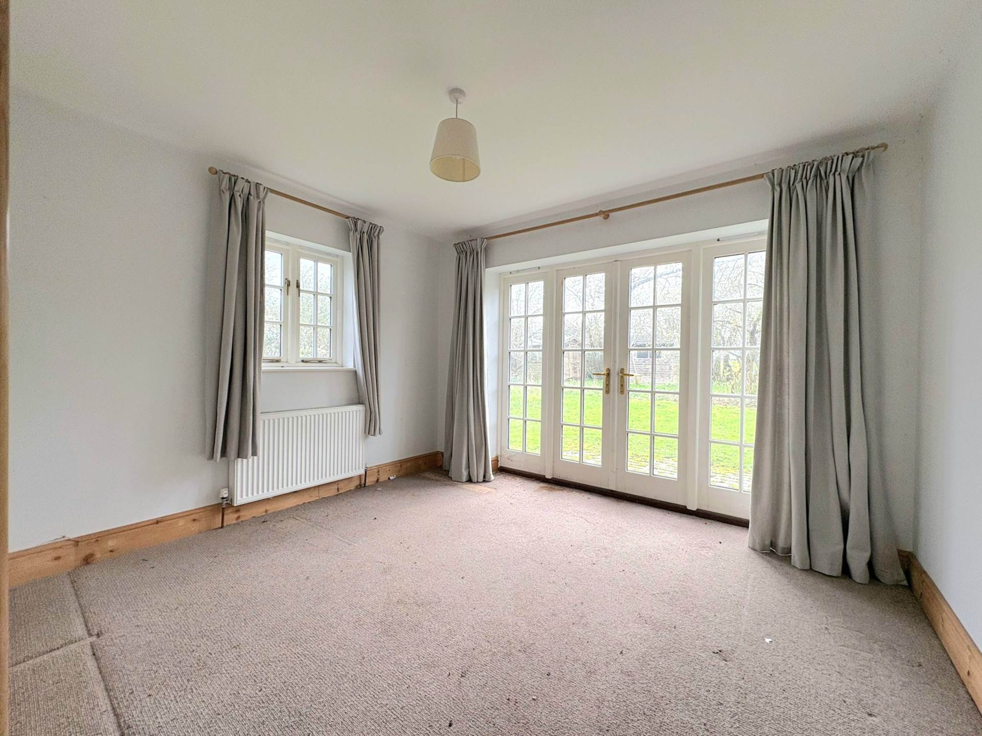 Old School Cottage, Hulcott, Image 4