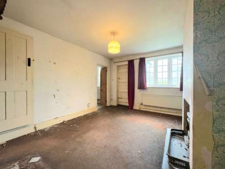 Old School Cottage, Hulcott, Image 13