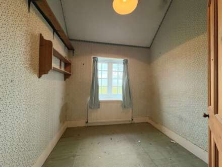 Old School Cottage, Hulcott, Image 17