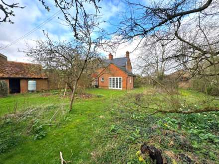 Old School Cottage, Hulcott, Image 2