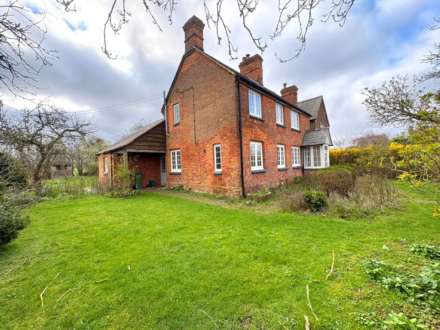 Old School Cottage, Hulcott, Image 20