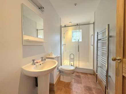 Old School Cottage, Hulcott, Image 8