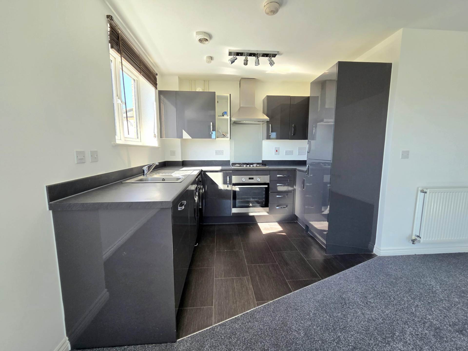 Nicholas Charles Crescent, Aylesbury, Image 10