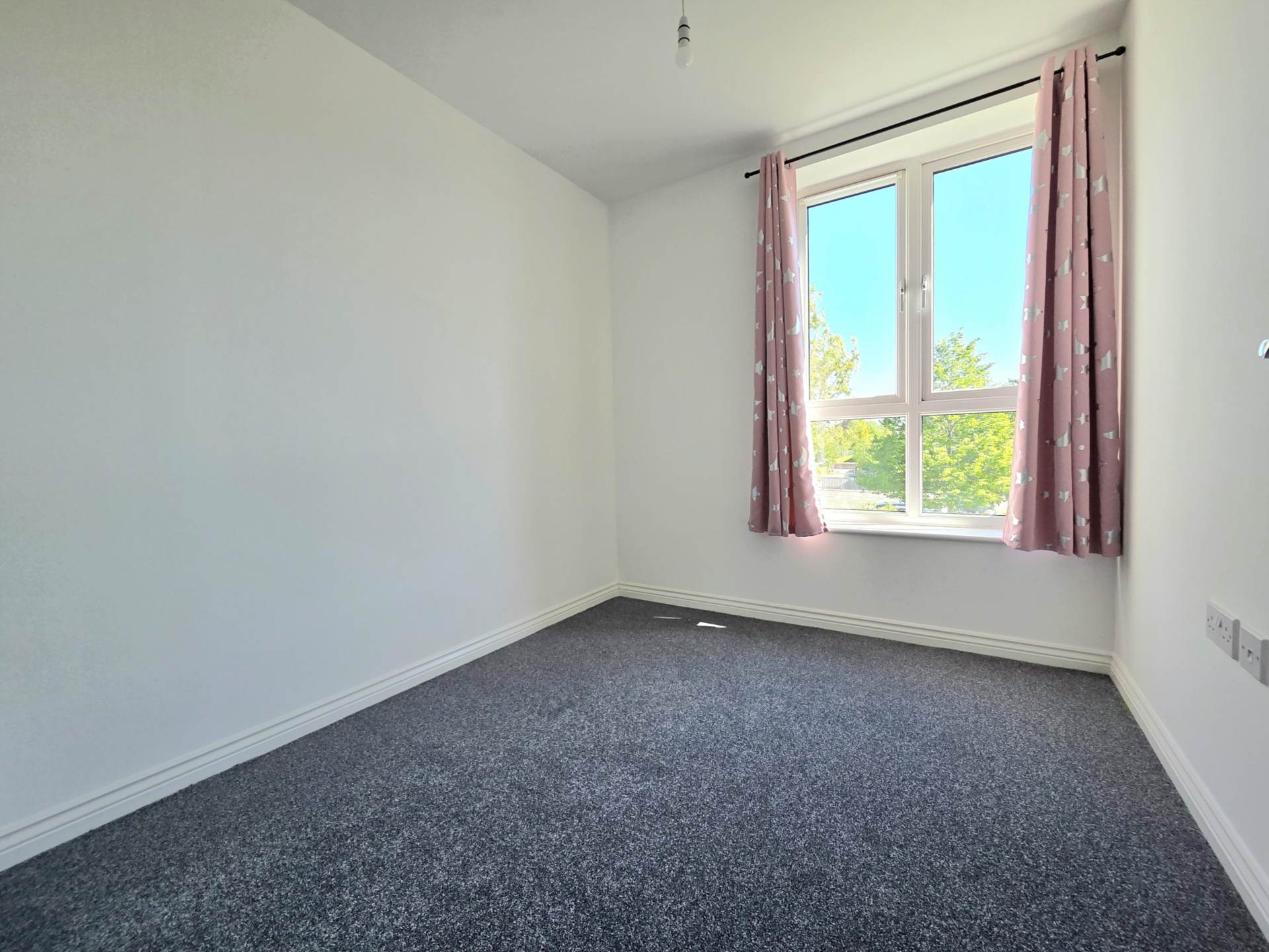 Nicholas Charles Crescent, Aylesbury, Image 7