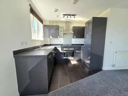 Nicholas Charles Crescent, Aylesbury, Image 10
