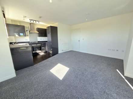 Nicholas Charles Crescent, Aylesbury, Image 2