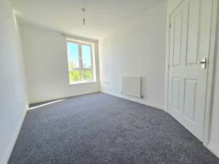 Nicholas Charles Crescent, Aylesbury, Image 6