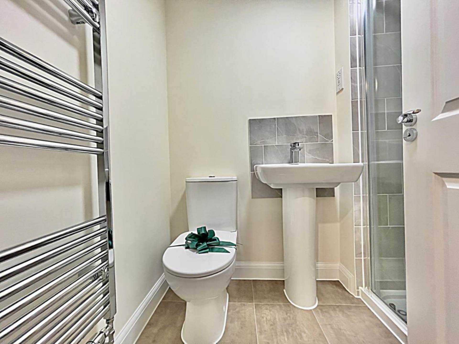 Langley Avenue, Eaton Leys, Image 4