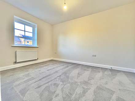 Langley Avenue, Eaton Leys, Image 10