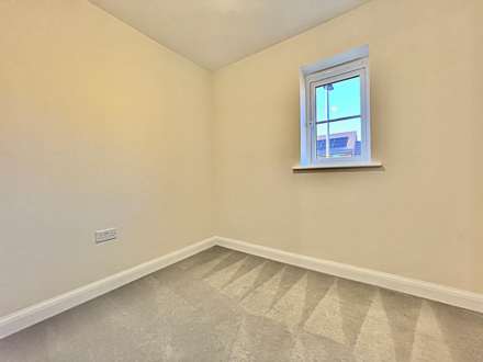 Langley Avenue, Eaton Leys, Image 11